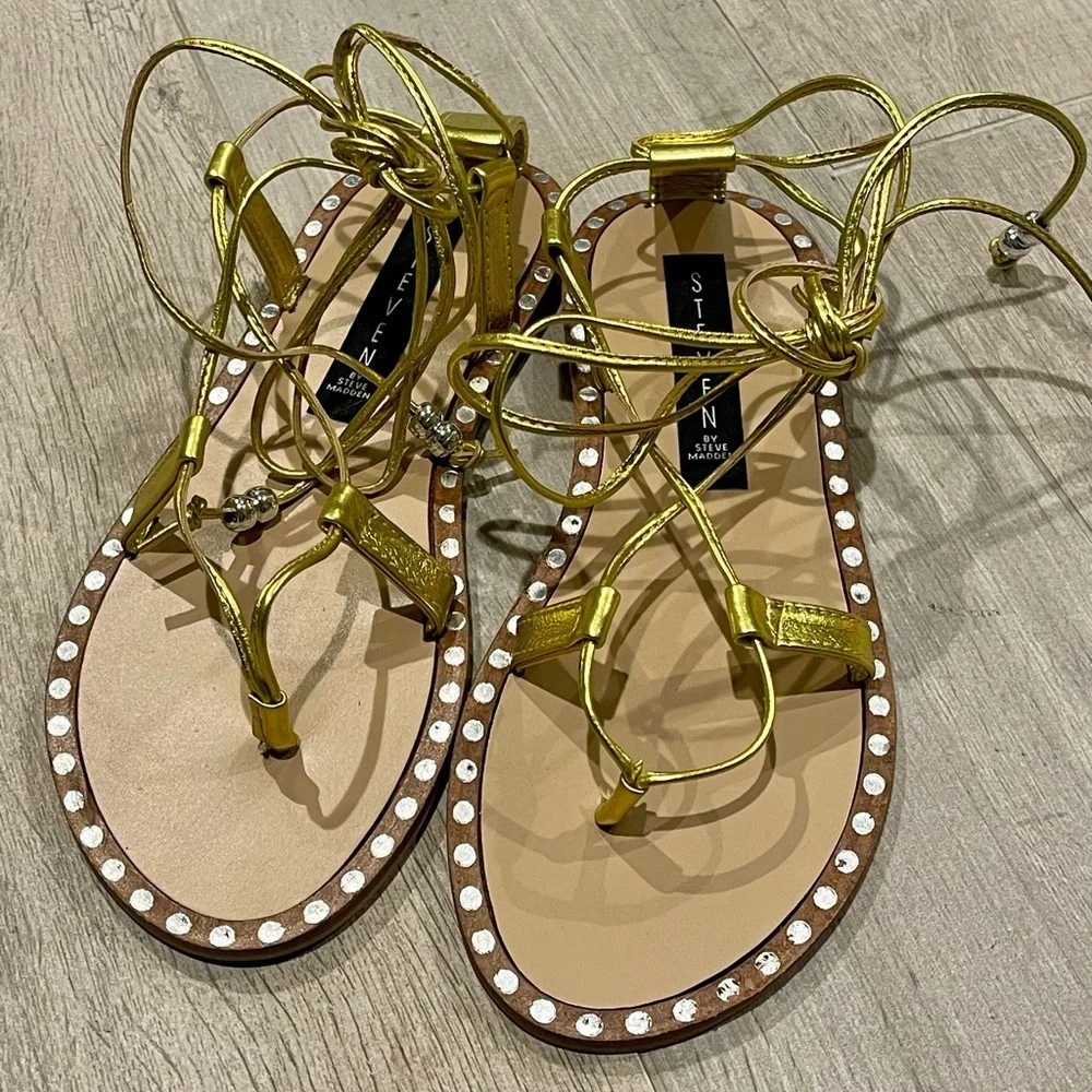 Steven Steve Madden Metallic Yellow Gladiator Straps Flat Sandals size 6
